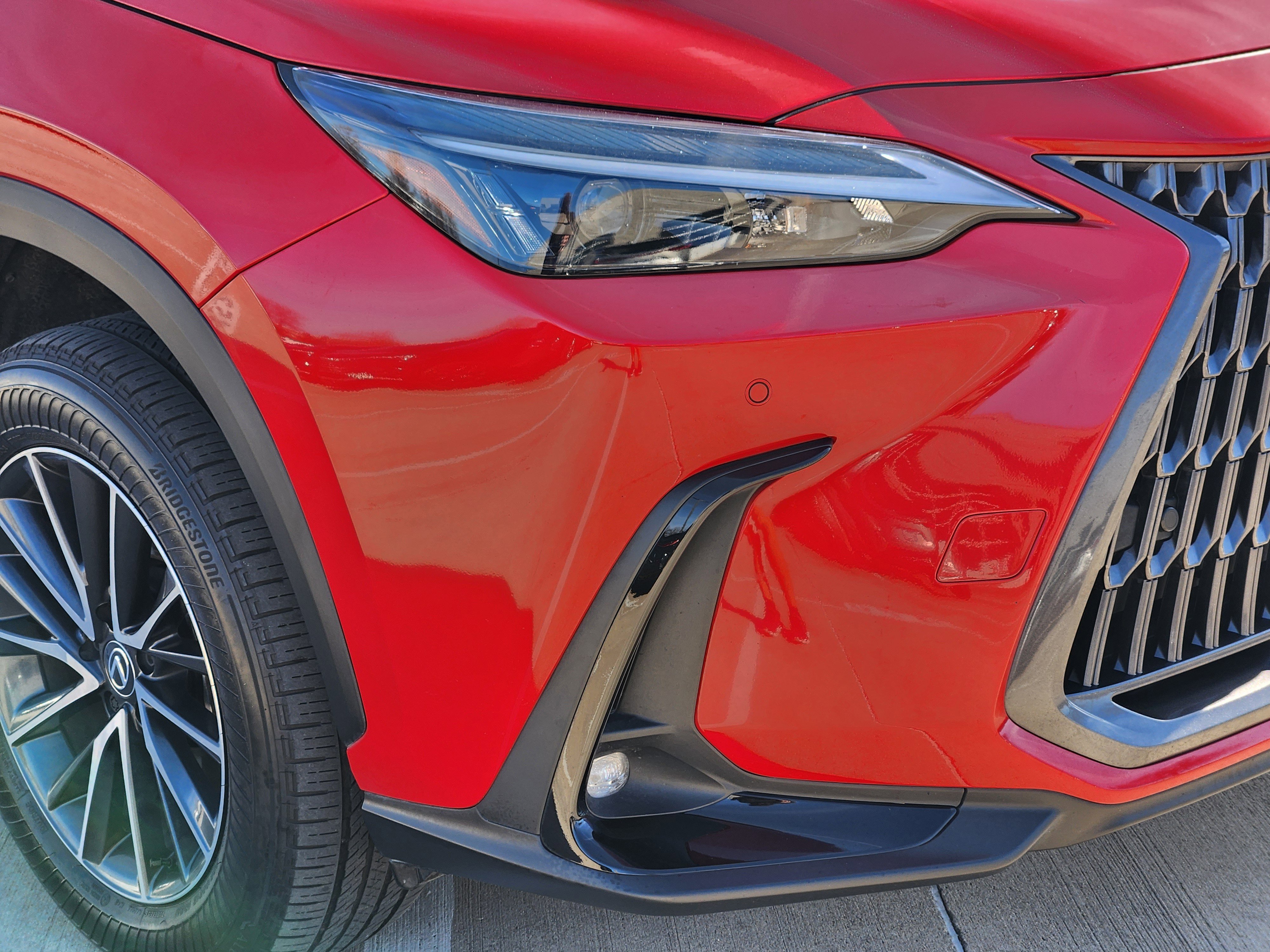 Certified 2025 Lexus NX 250 FWD w/ Accessory Package (2T) image 5