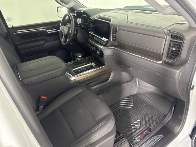 Used 2024 Chevrolet Silverado 1500 LT Trail Boss w/ Convenience Package II AWD/4WD image 13