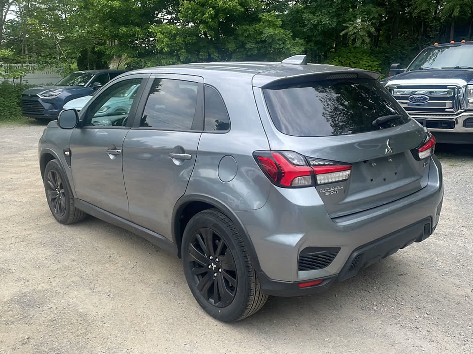 Used 2025 Mitsubishi Outlander Sport LE AWD/4WD image 5
