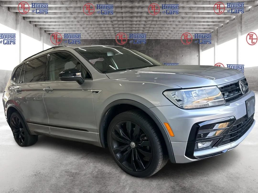 Used 2020 Volkswagen Tiguan SE R-Line w/ 3rd Row Seat Package image 3