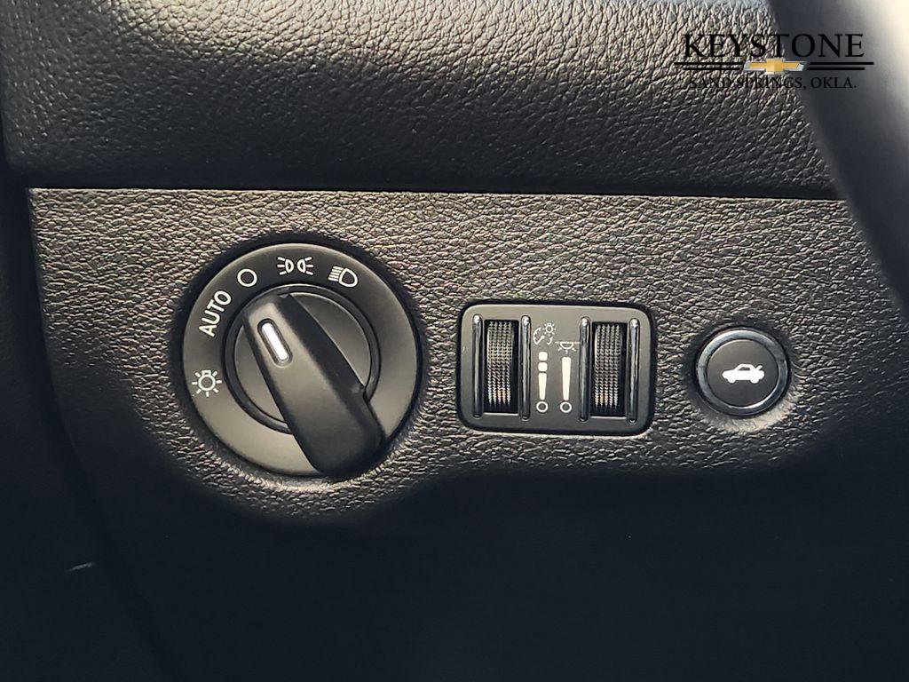 Used 2023 Dodge Challenger SXT image 23