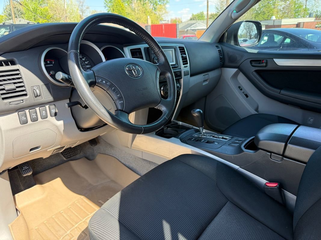 Used 2009 Toyota 4Runner Sport AWD/4WD image 22