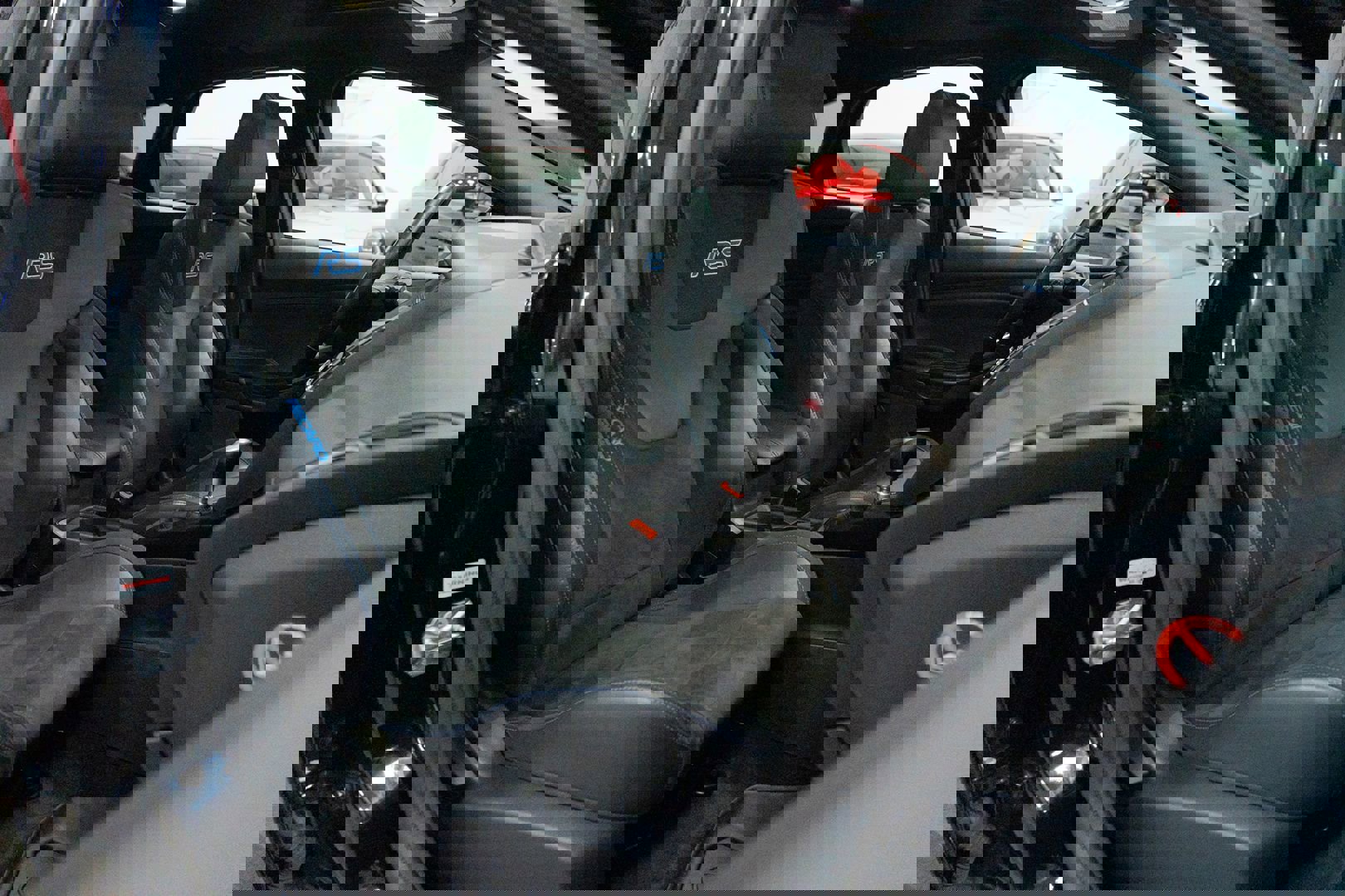 Used 2017 Ford Focus RS image 26