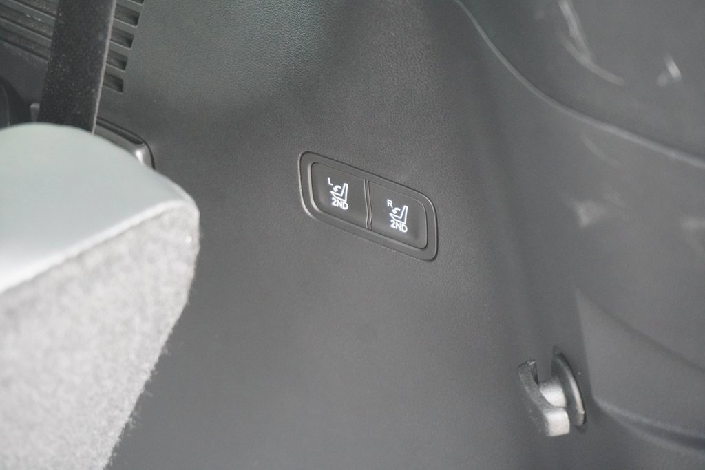 Used 2025 Hyundai Santa Fe SEL image 8