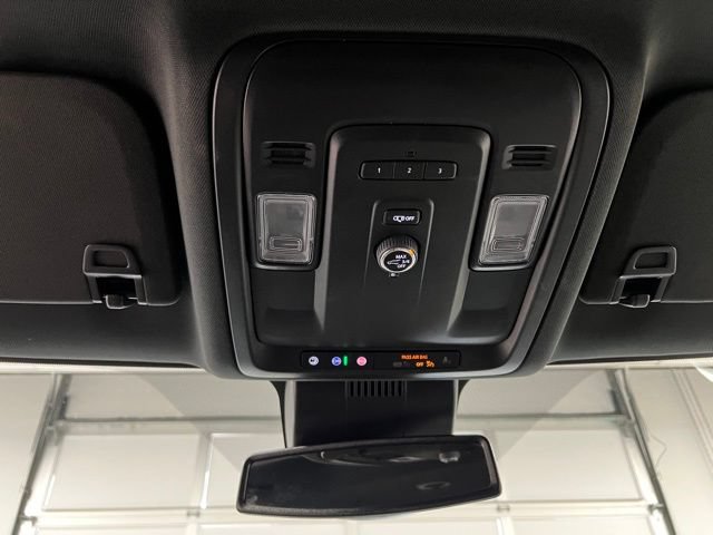Used 2024 GMC Yukon SLT AWD/4WD image 40