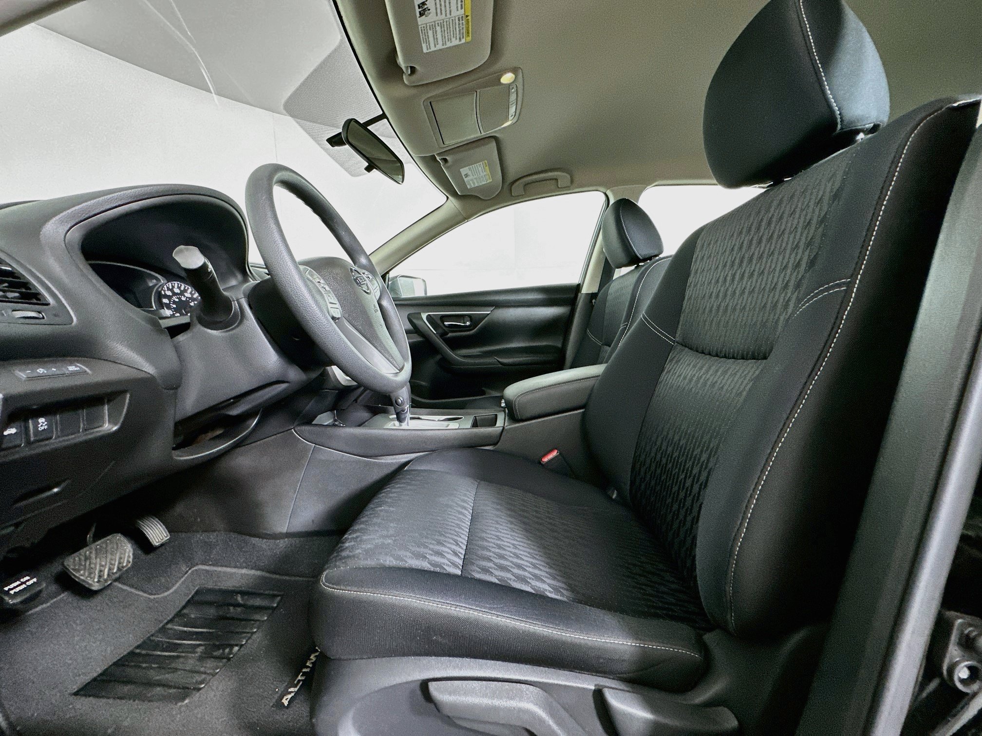 Used 2018 Nissan Altima 2.5 S FWD image 13