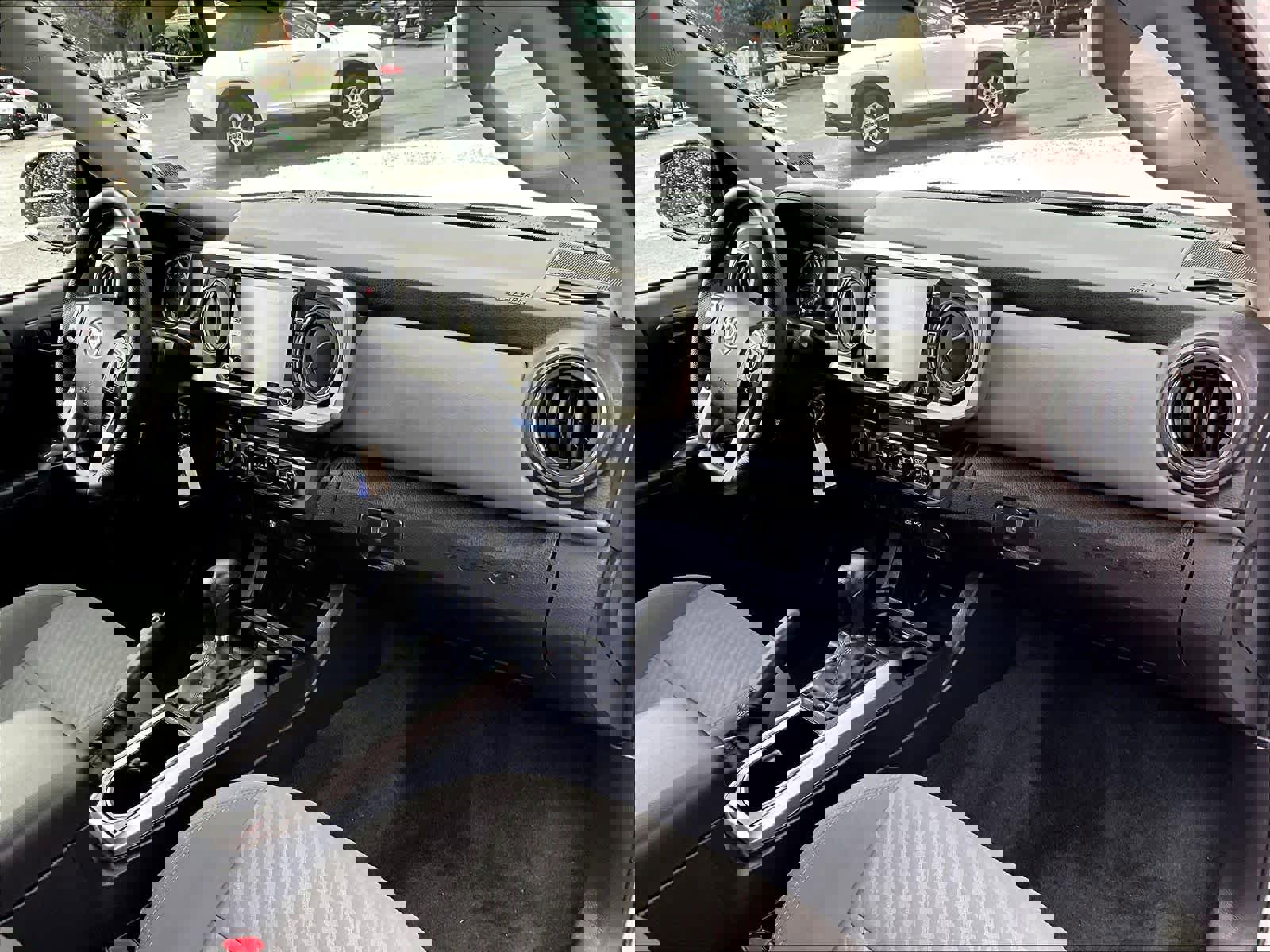 Used 2022 Toyota Tacoma SR5 image 14