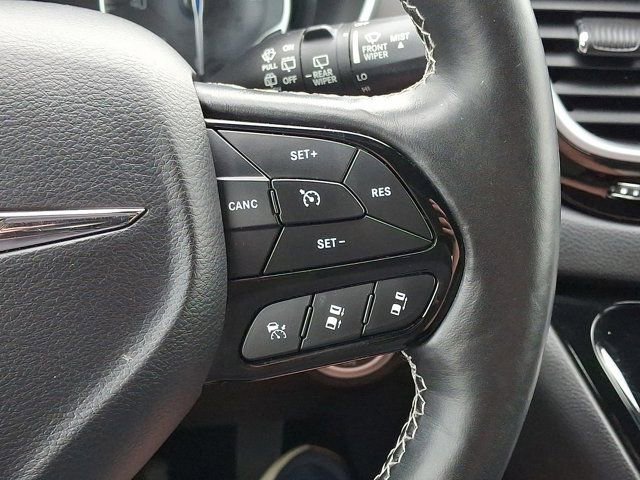 Certified 2019 Chrysler Pacifica Touring-L Plus w/ Advanced Safetytec Group FWD image 26
