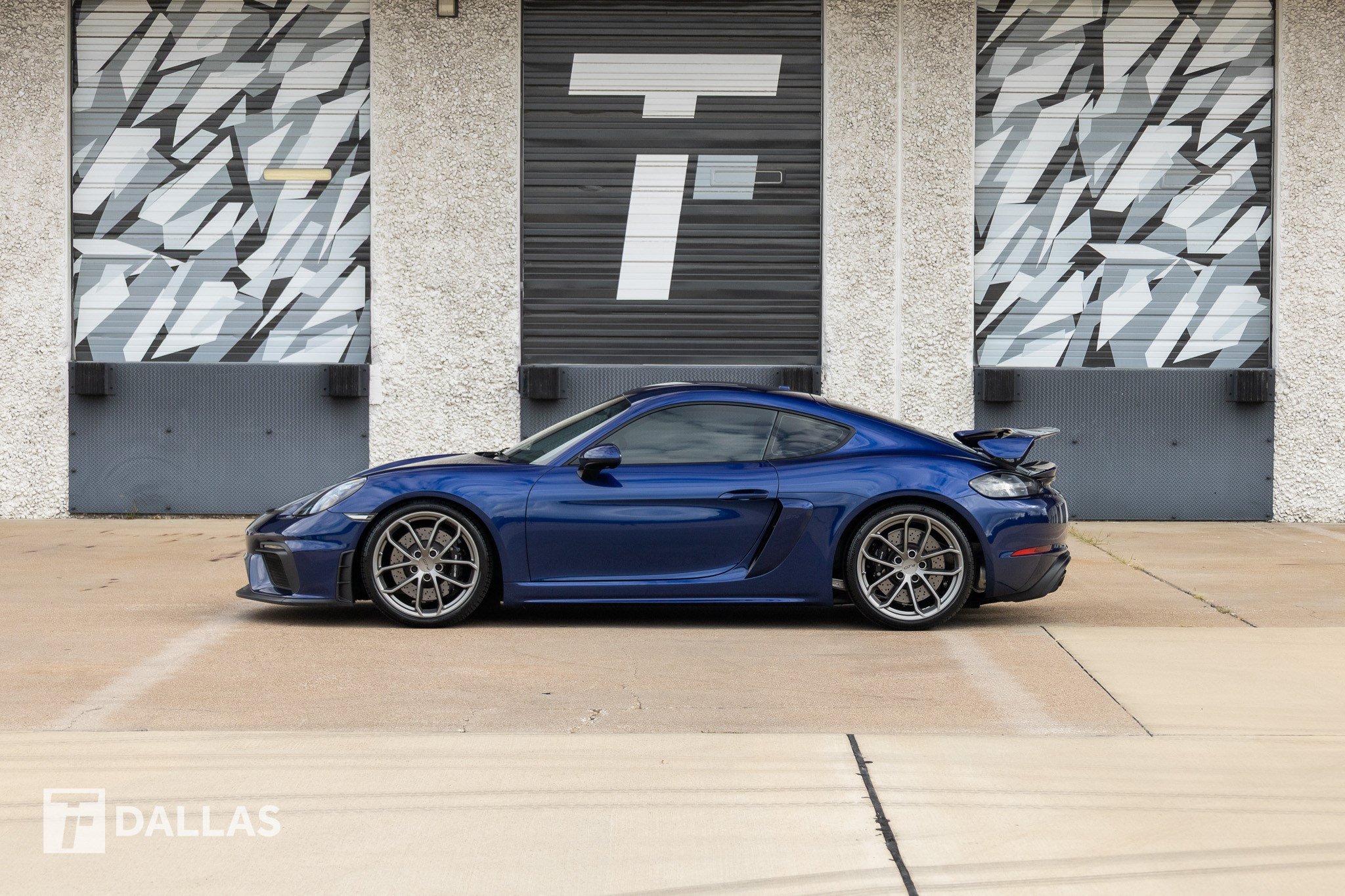 Used 2023 Porsche 718 Cayman GT4 RWD image 7