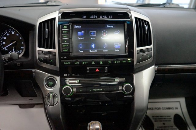 Used 2013 Toyota Land Cruiser image 8