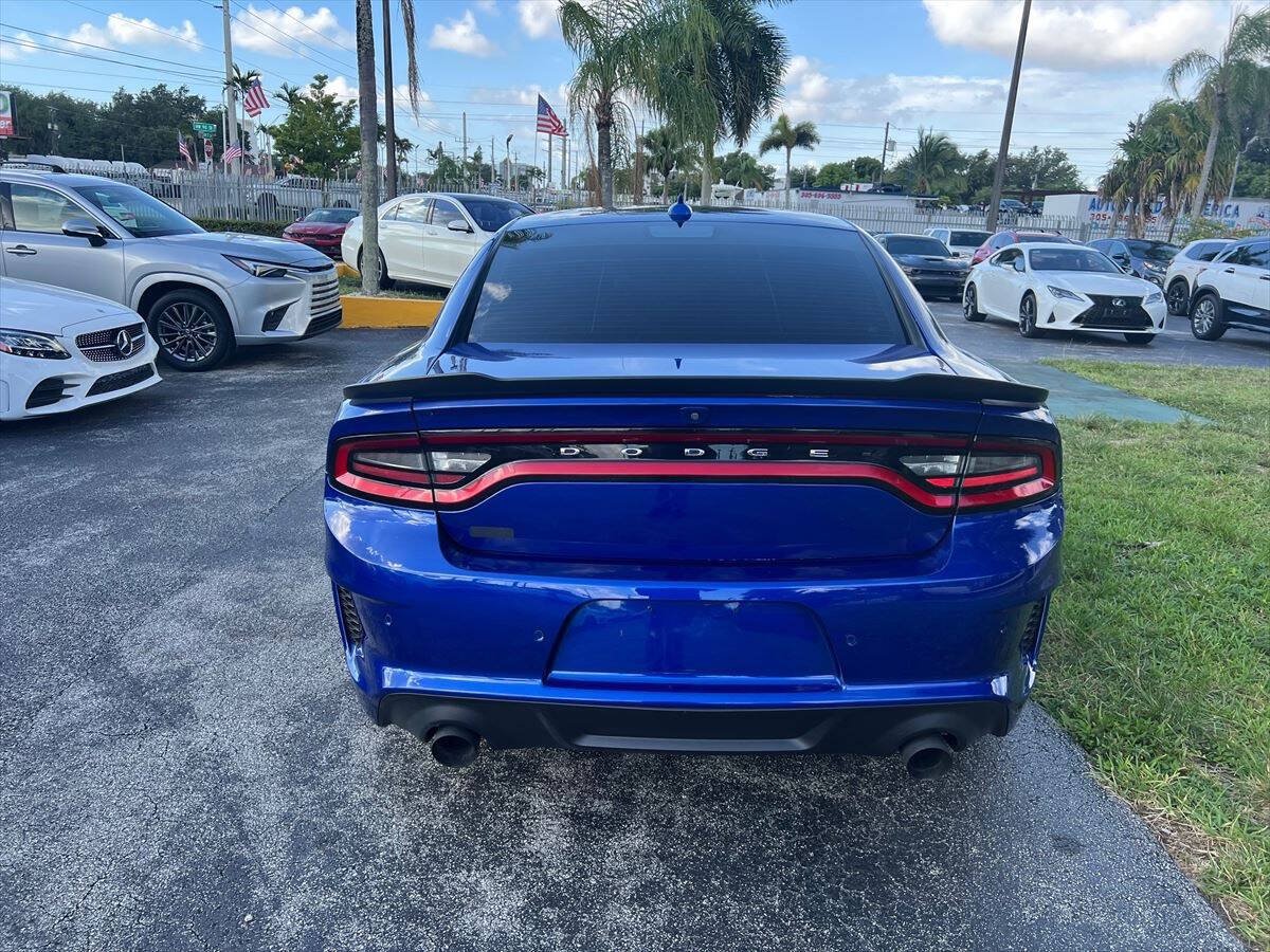 Used 2022 Dodge Charger Scat Pack RWD image 6