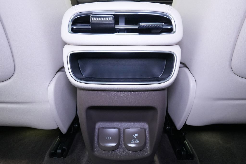 Used 2022 Genesis GV80 2.5T w/ Advanced Package 02 image 28