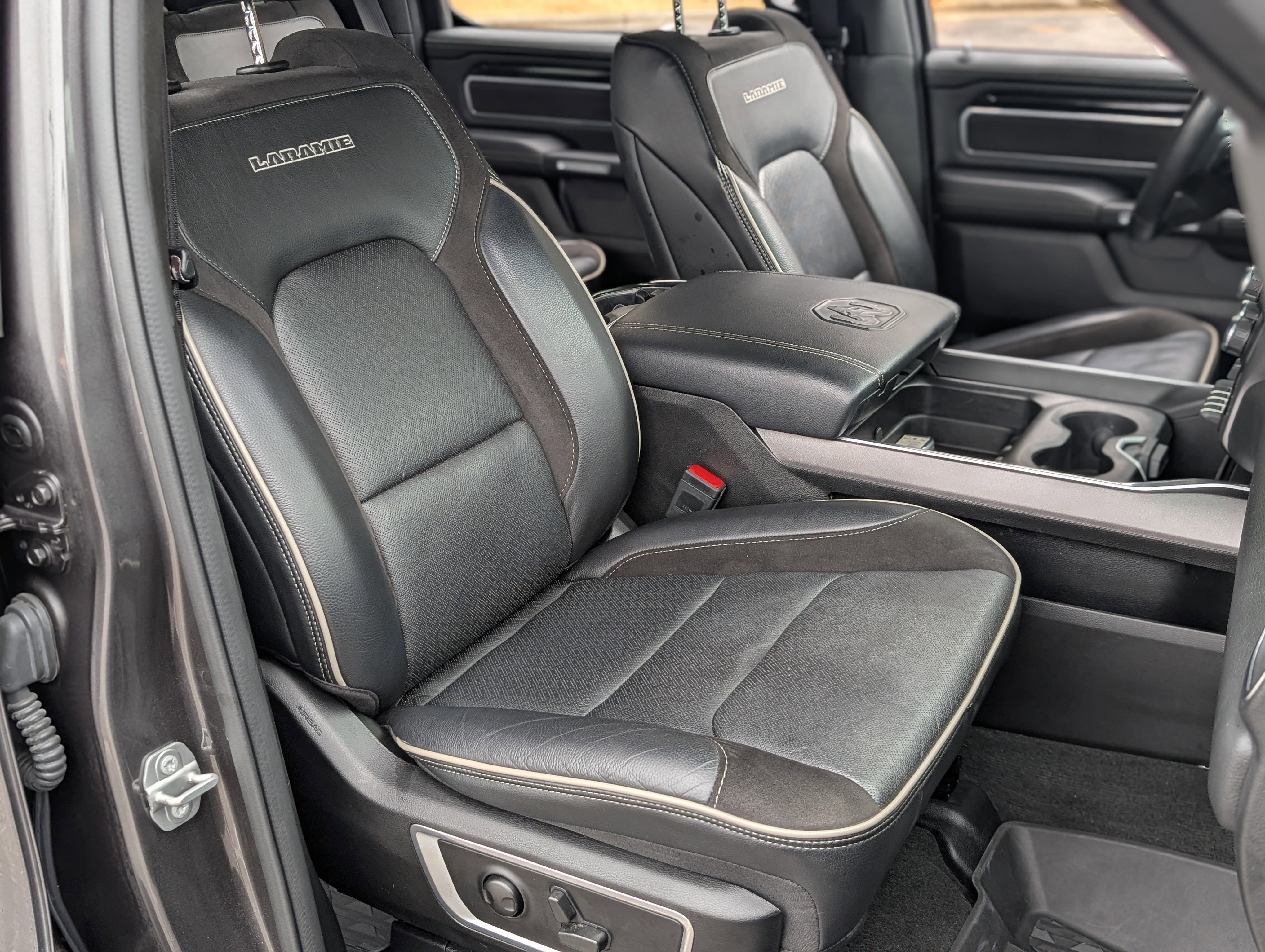 Used 2022 RAM 1500 Laramie w/ Sport Appearance Package RWD image 20