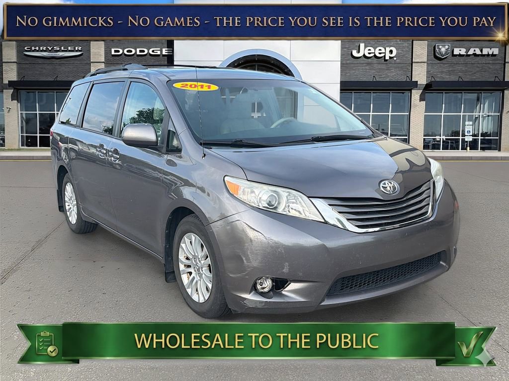 Used 2011 Toyota Sienna XLE w/ Entertainment Pkg FWD video 1