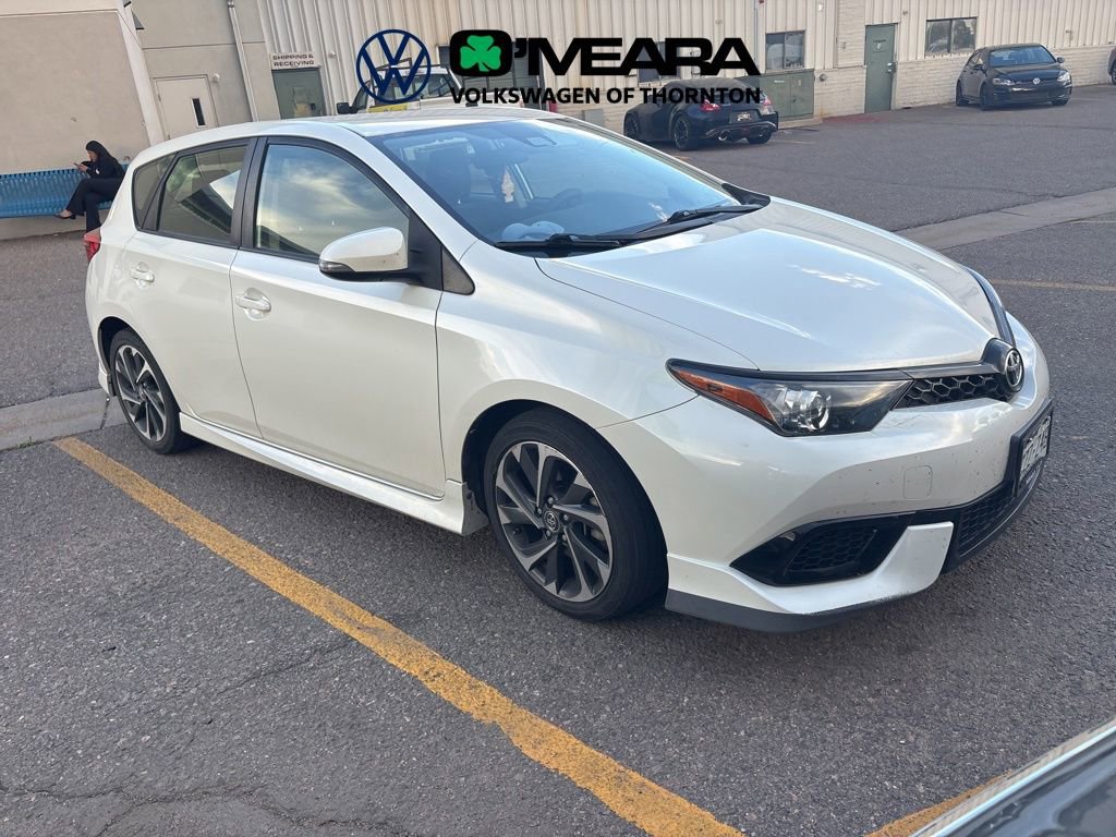 Used 2017 Toyota Corolla iM w/ Carpet Mat Package FWD image 3
