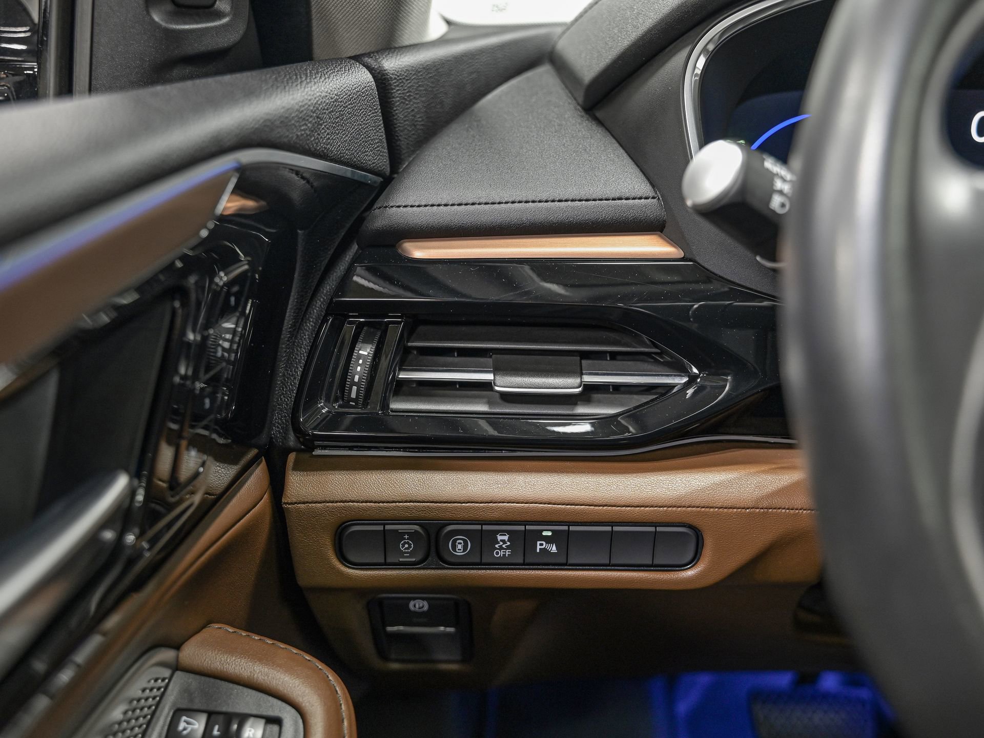 Used 2022 Acura MDX SH-AWD w/ Technology Package image 18