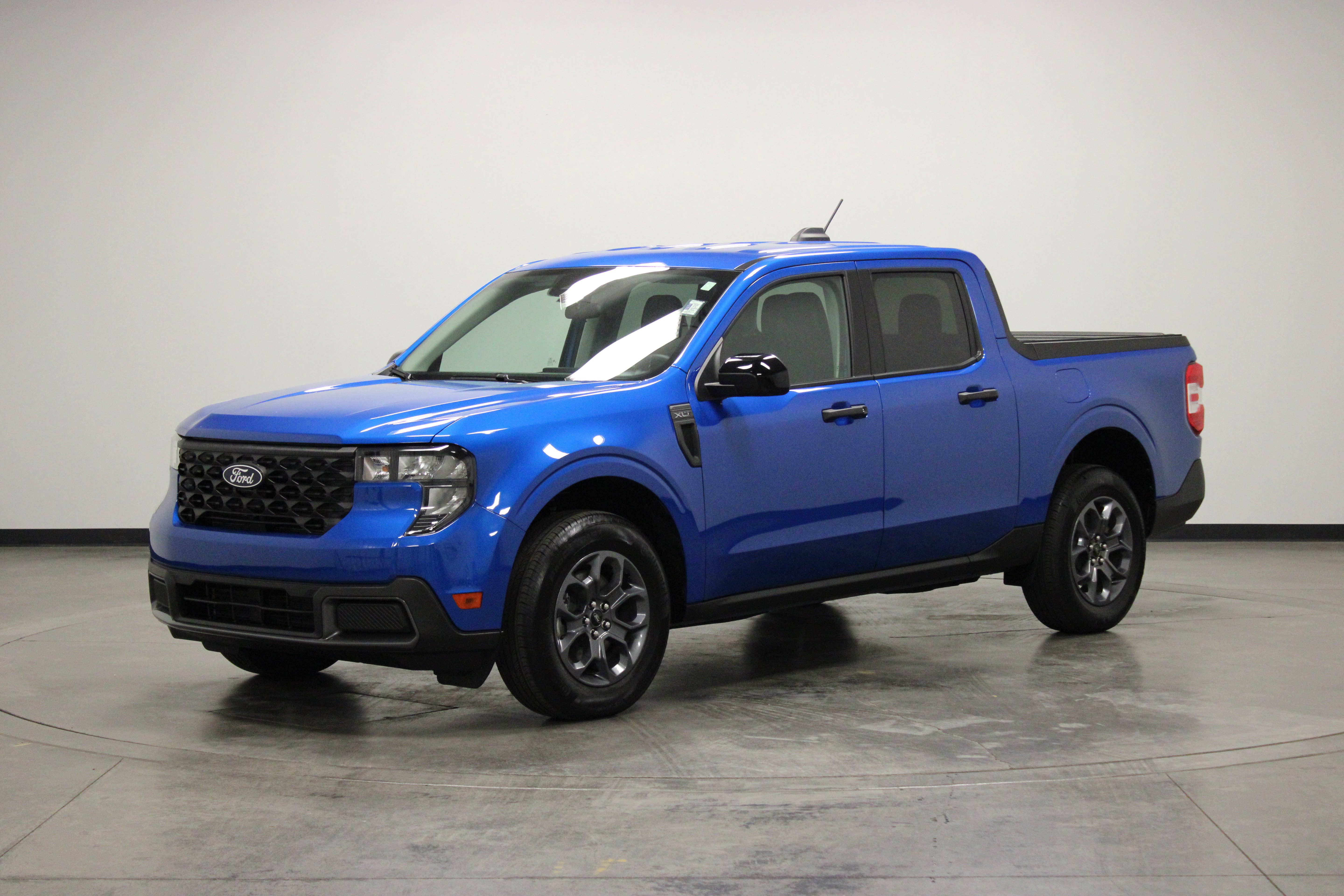 Used 2025 Ford Maverick XLT AWD/4WD image 4