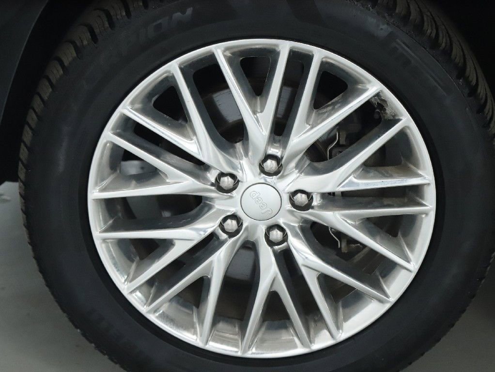 Used 2018 Jeep Grand Cherokee Summit image 39