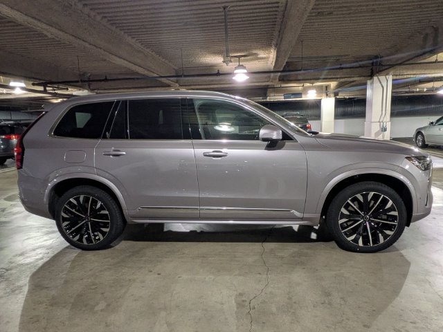 New 2026 Volvo XC90 T8 Plus w/ Protection Package AWD/4WD image 2