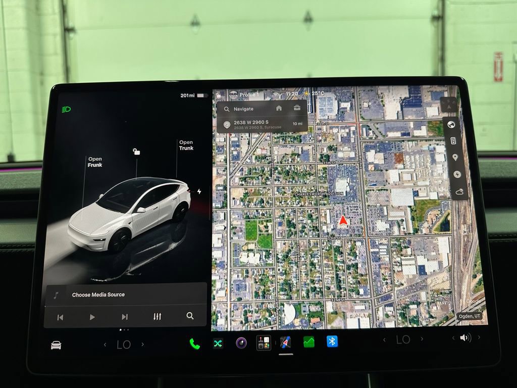 Used 2026 Tesla Model Y Long Range AWD/4WD image 31