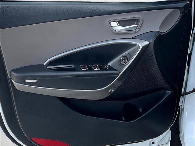 Used 2018 Hyundai Santa Fe Sport w/ 2.4L Value Package 02 FWD image 16
