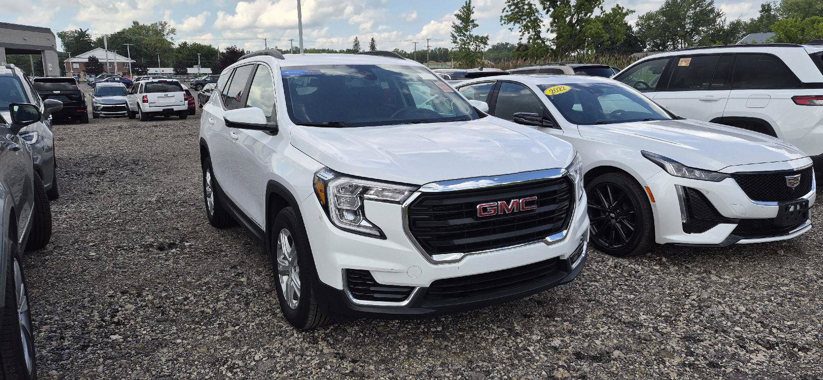 Used 2023 GMC Terrain SLE w/ Driver Convenience Package