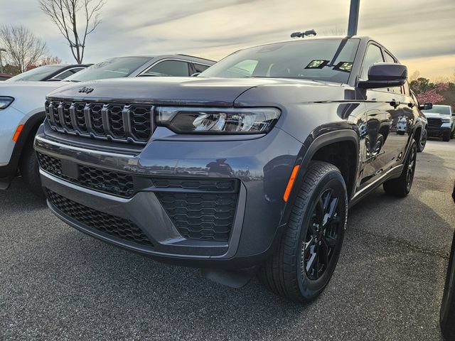 New 2026 Jeep Grand Cherokee Altitude RWD image 3