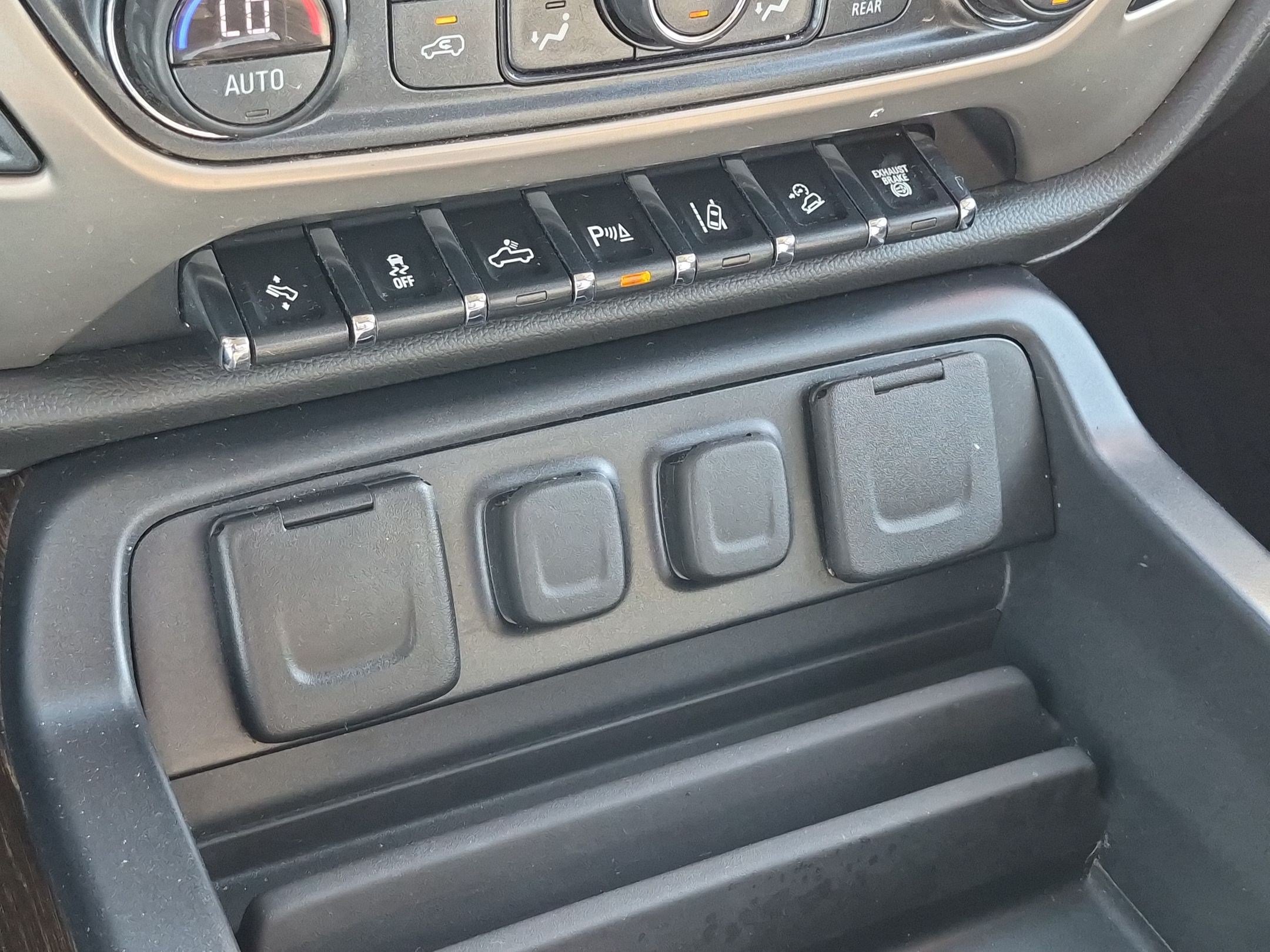 Used 2019 GMC Sierra 3500 Denali w/ Duramax Plus Package AWD/4WD image 21