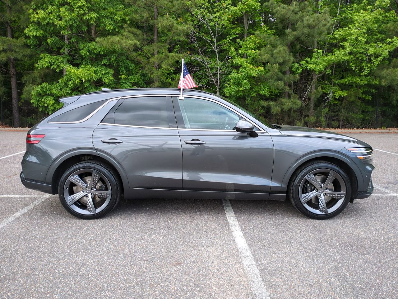 Used 2023 Genesis GV70 3.5T Sport w/ Sport Prestige Package AWD/4WD image 3