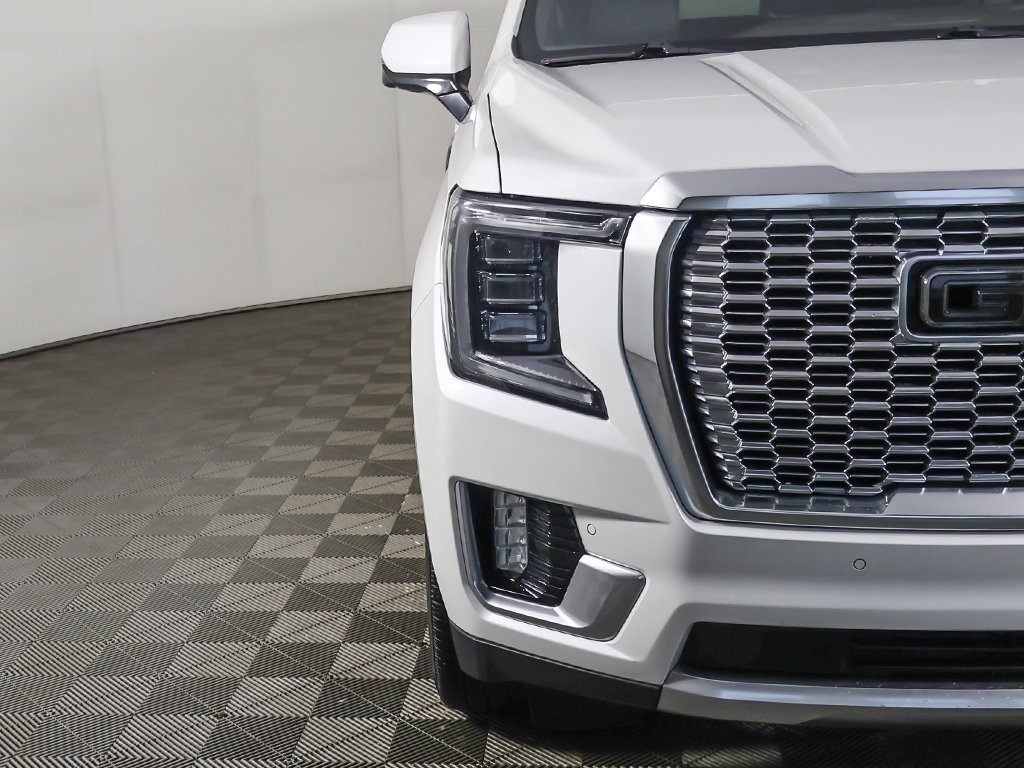Used 2021 GMC Yukon Denali w/ Denali Premium Package image 22