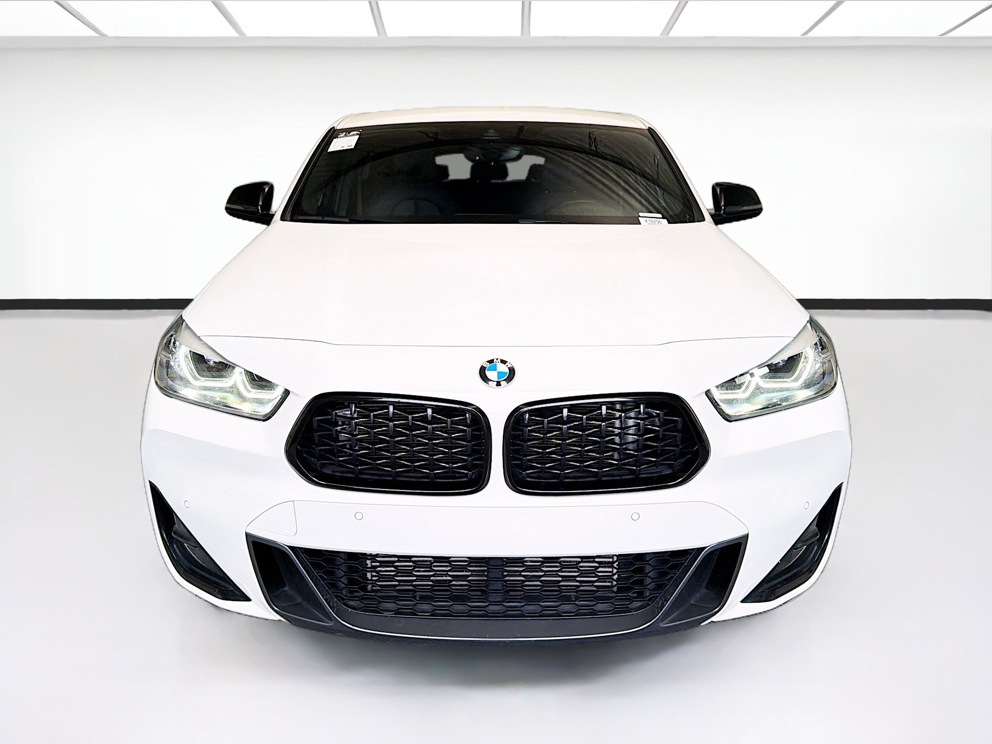 Used 2022 BMW X2 M35i w/ Shadowloine Package AWD/4WD image 2