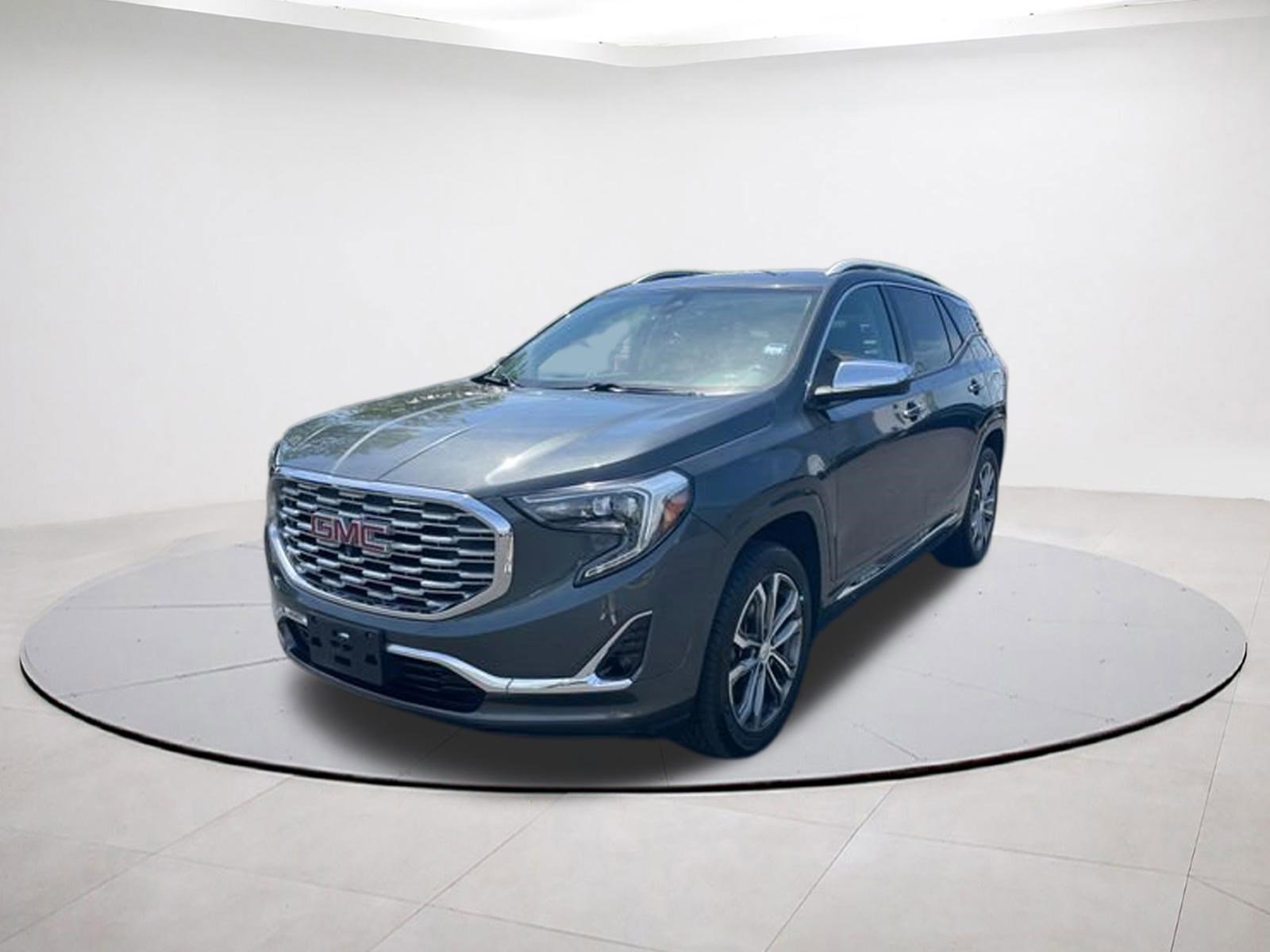 Used 2019 GMC Terrain Denali w/ Advanced Safety Package AWD/4WD image 3