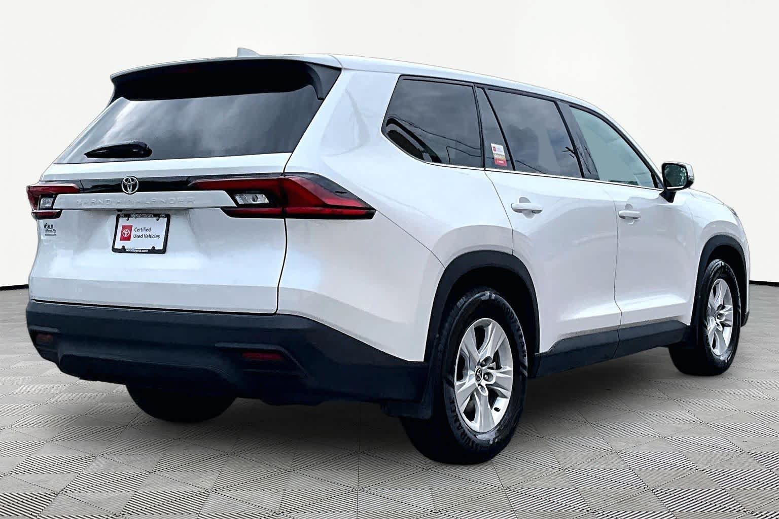 Certified 2025 Toyota Grand Highlander FWD image 13