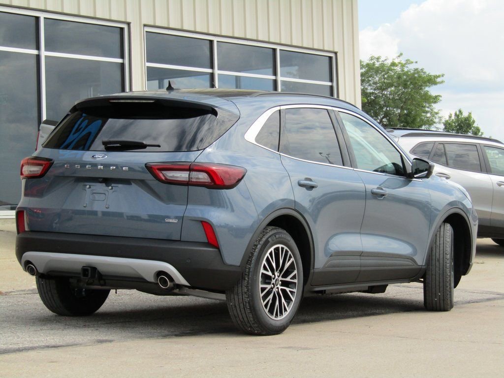 New 2025 Ford Escape SE w/ PHEV Premium Package image 3
