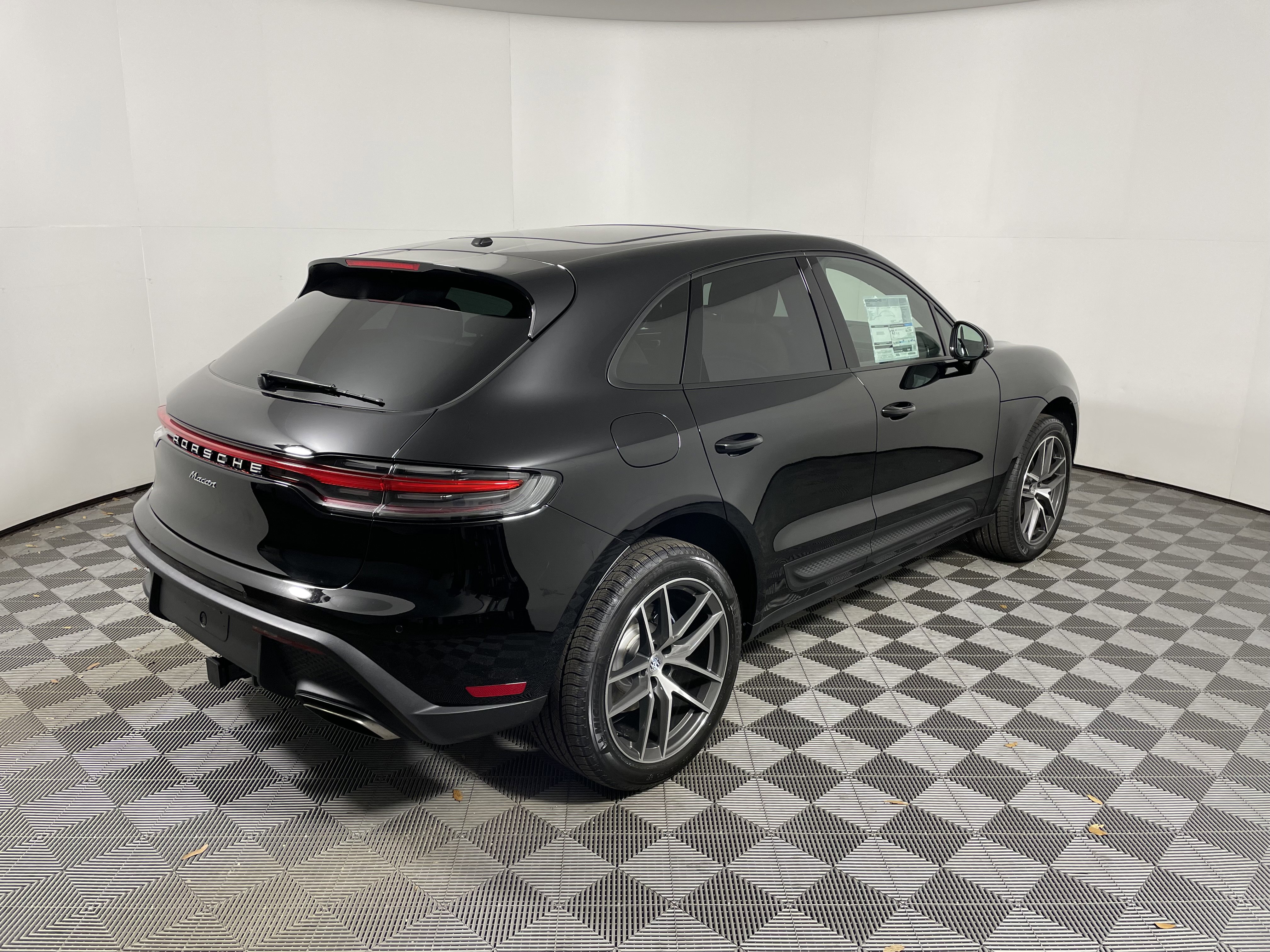 New 2026 Porsche Macan image 7