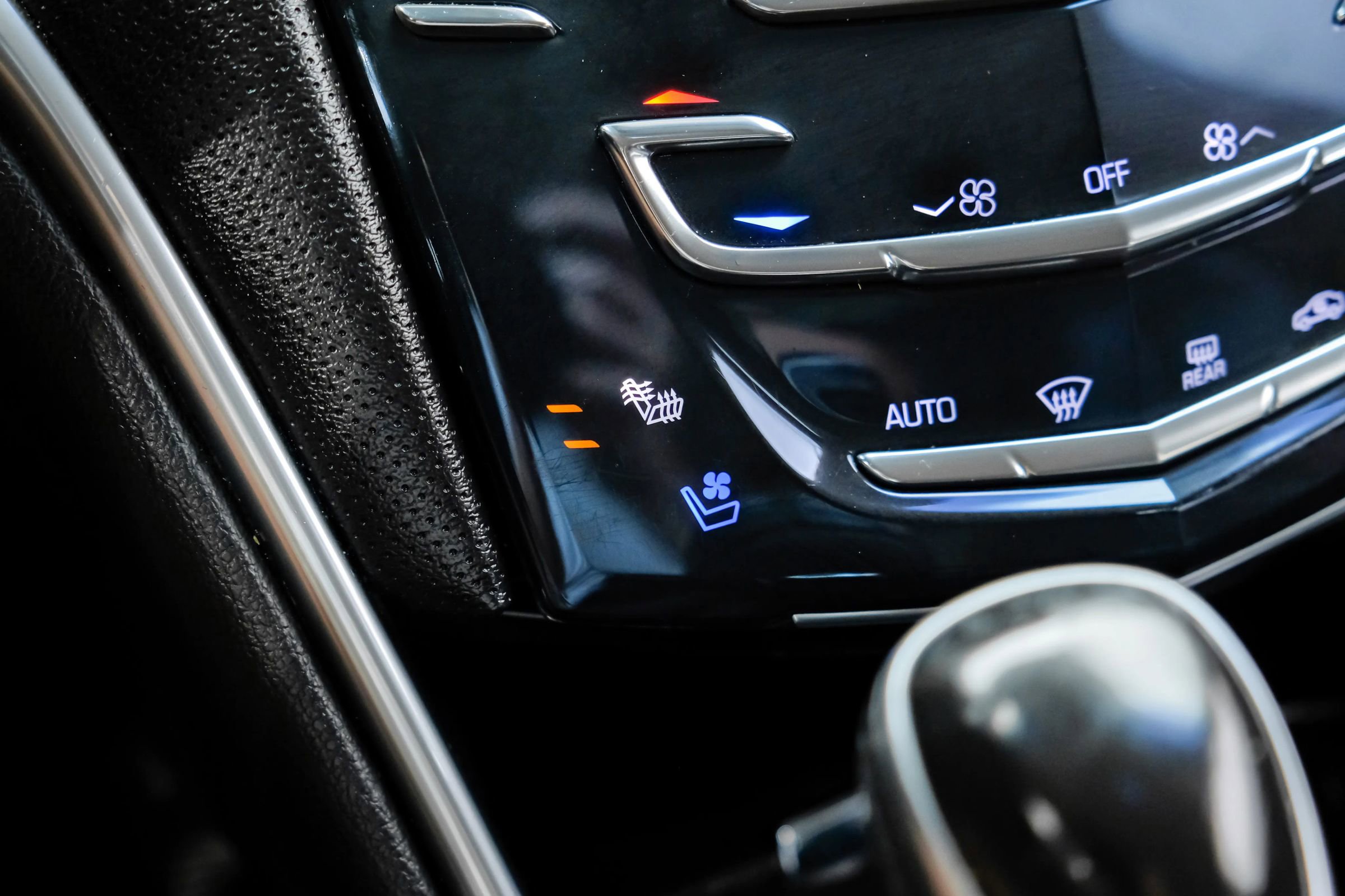 Used 2019 Cadillac XTS Luxury image 34