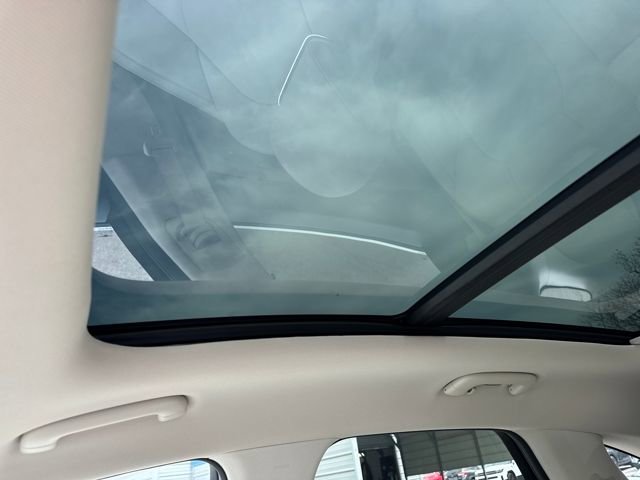 Used 2024 Genesis GV70 2.5T w/ Select Package image 16