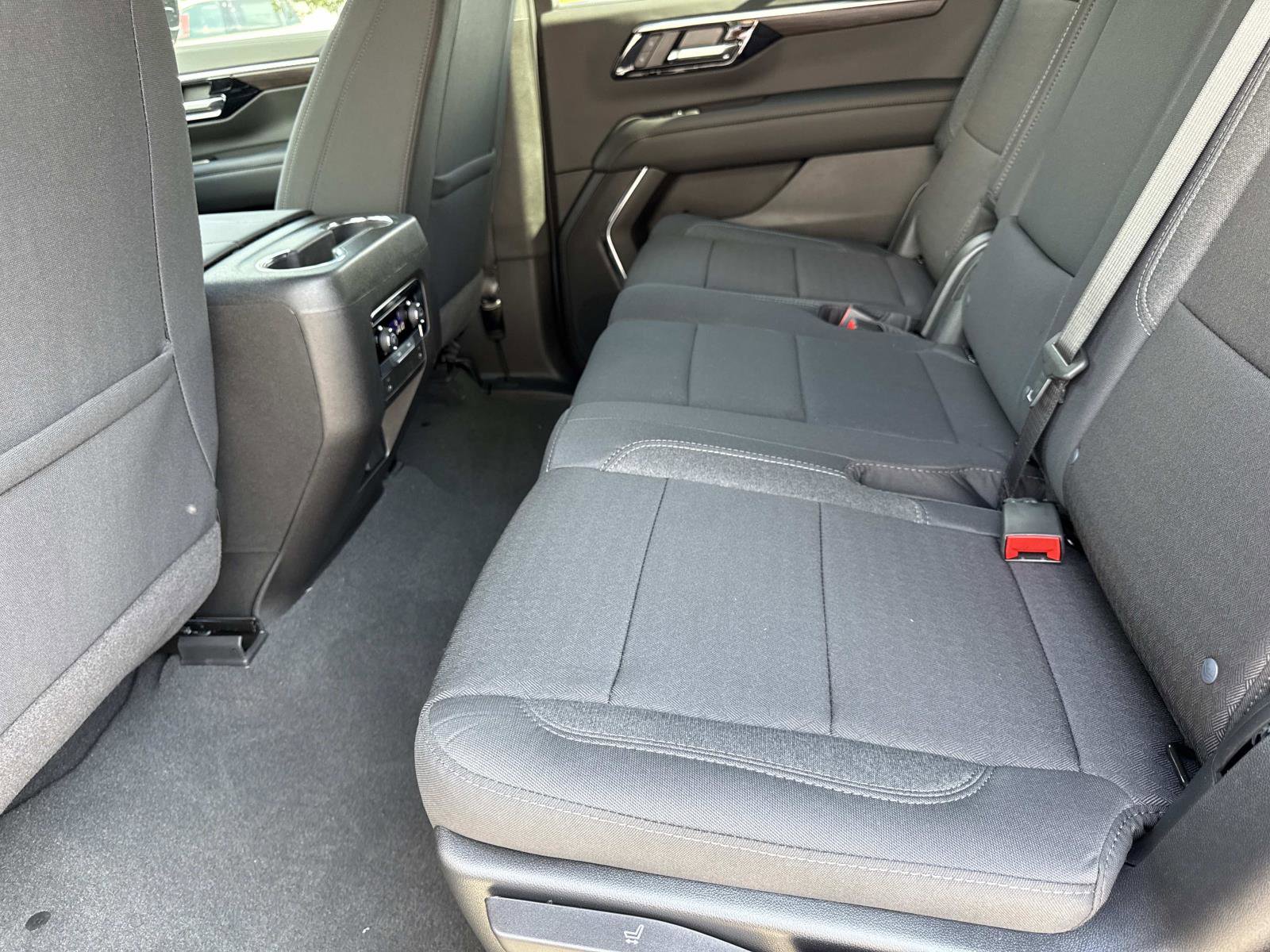 New 2025 Chevrolet Tahoe LS RWD image 10