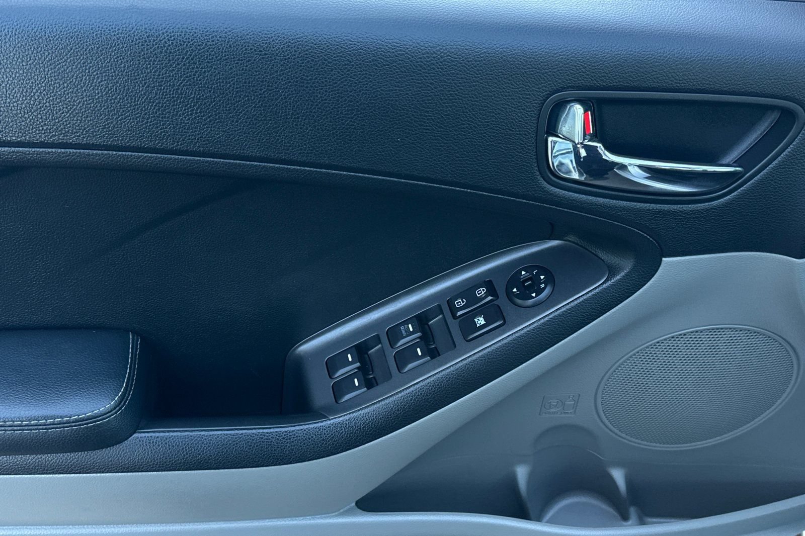 Used 2016 Kia Forte LX FWD image 10
