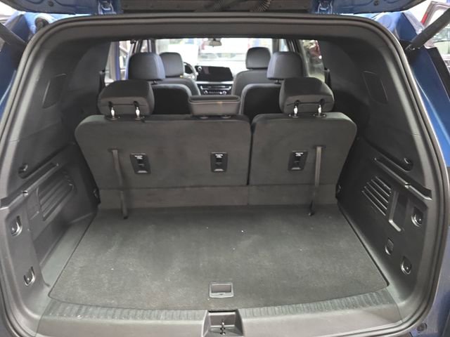 Used 2024 Chevrolet Traverse LT w/ Enhanced Driving Package image 17