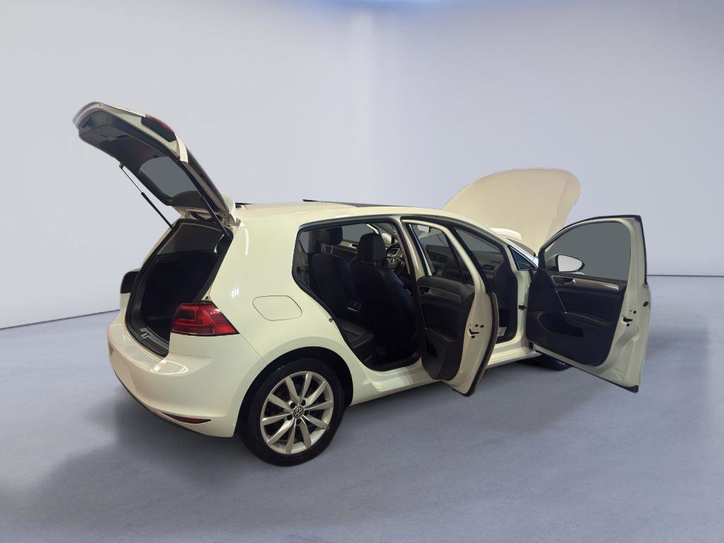 Used 2017 Volkswagen Golf Wolfsburg Edition image 12