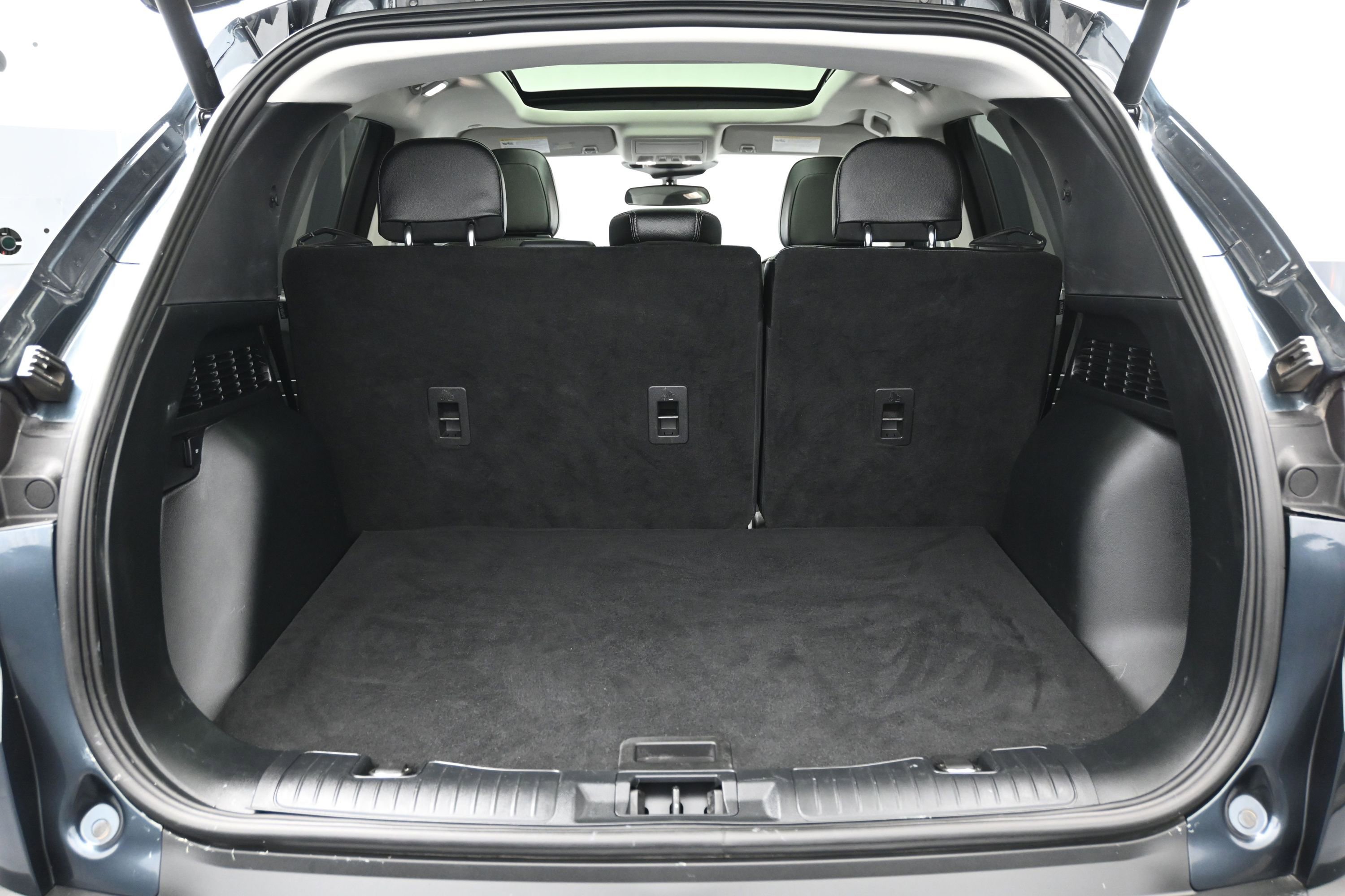 Used 2022 Ford Escape SEL w/ Technology Package FWD image 7