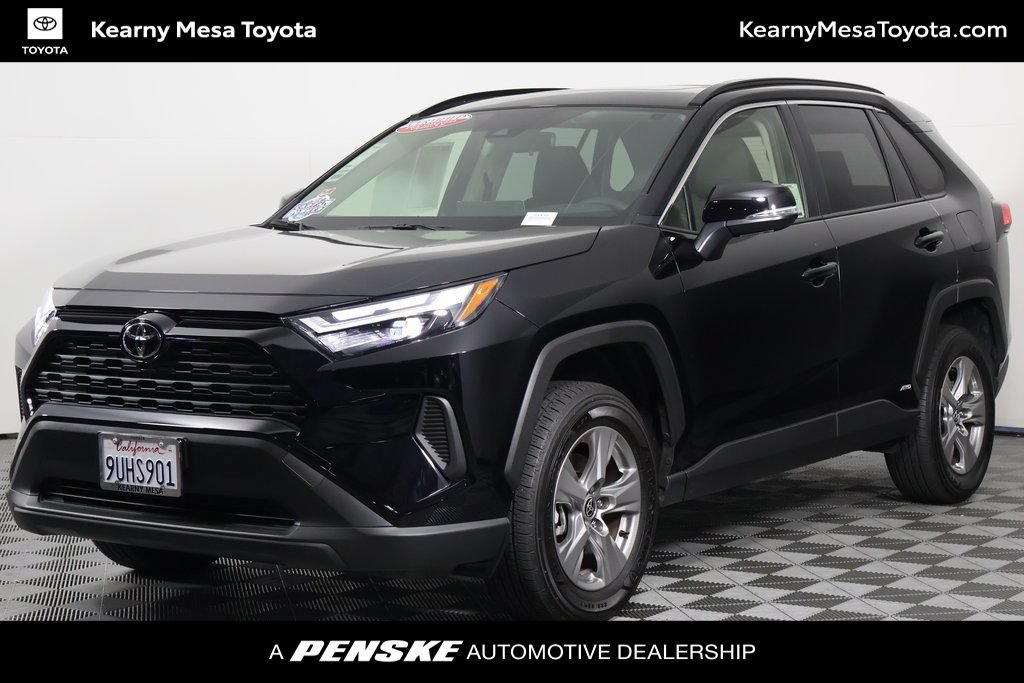 Used 2025 Toyota RAV4 XLE w/ Convenience Package AWD/4WD image 1
