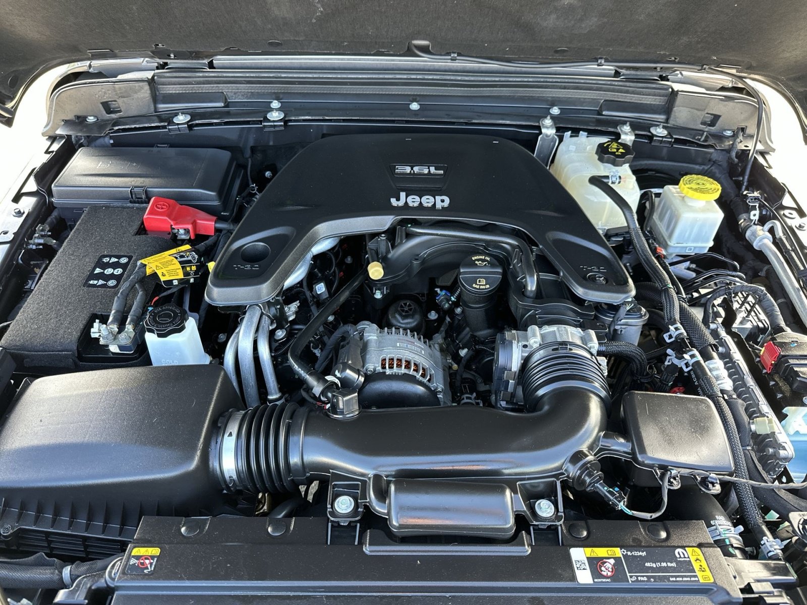 Used 2021 Jeep Gladiator Sport AWD/4WD image 28