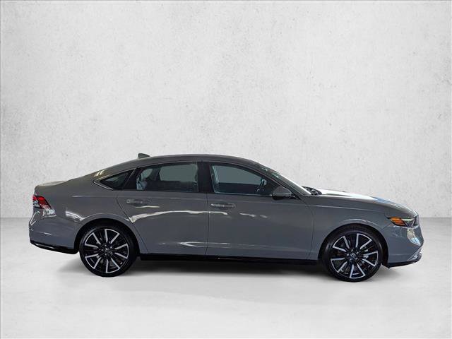 Used 2025 Honda Accord Touring image 4