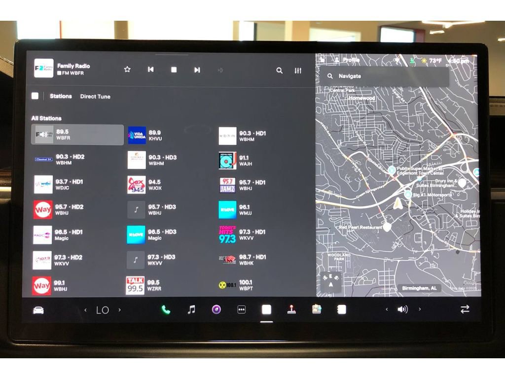 Used 2024 Tesla Model S image 30