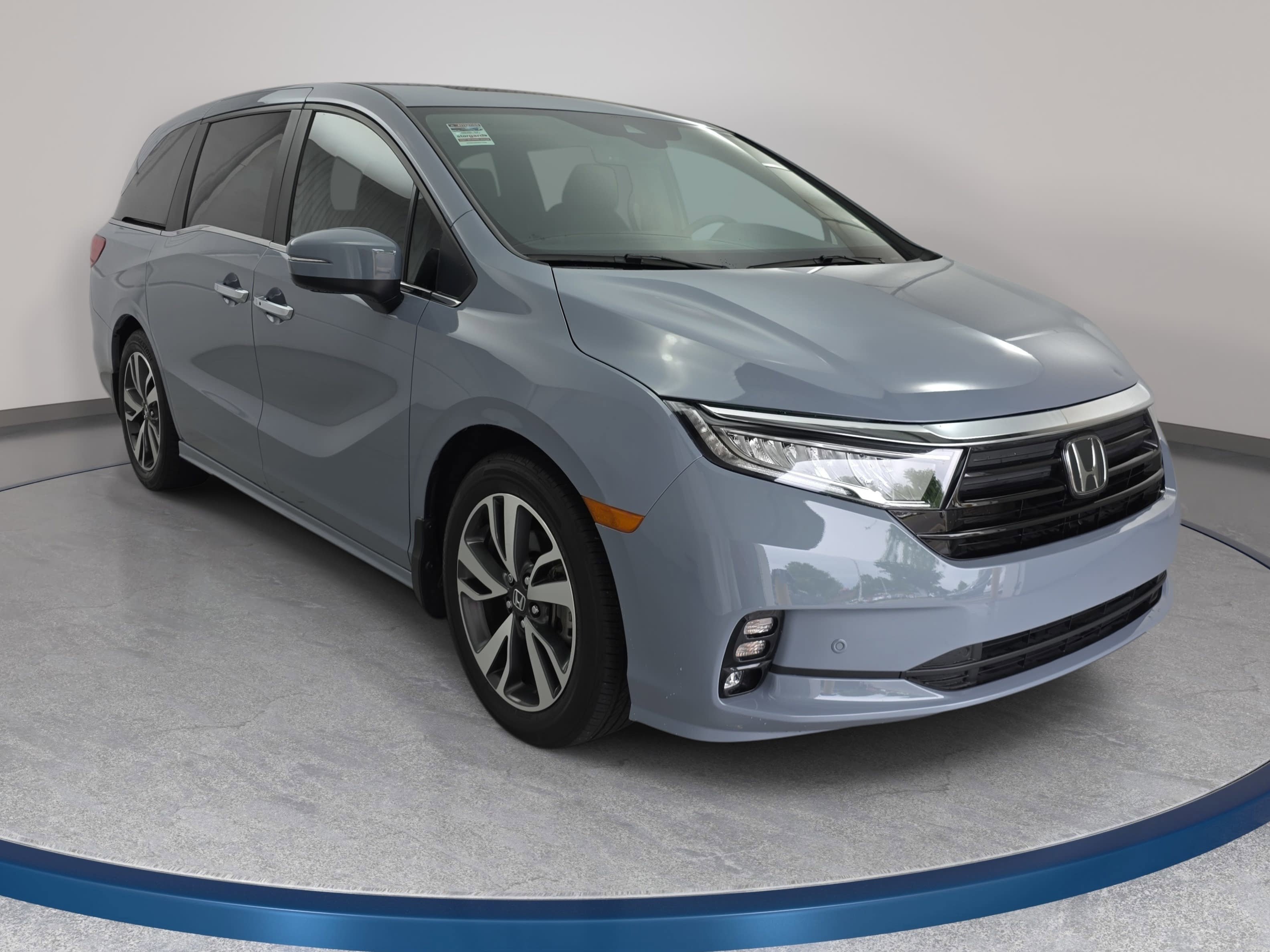 Used 2023 Honda Odyssey Touring image 3