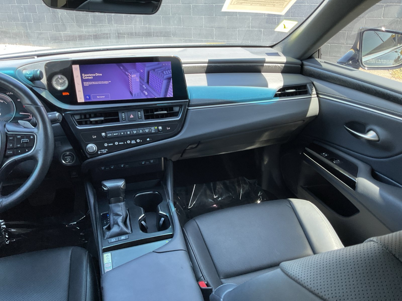 Used 2024 Lexus ES 300h w/ Premium Package FWD image 16