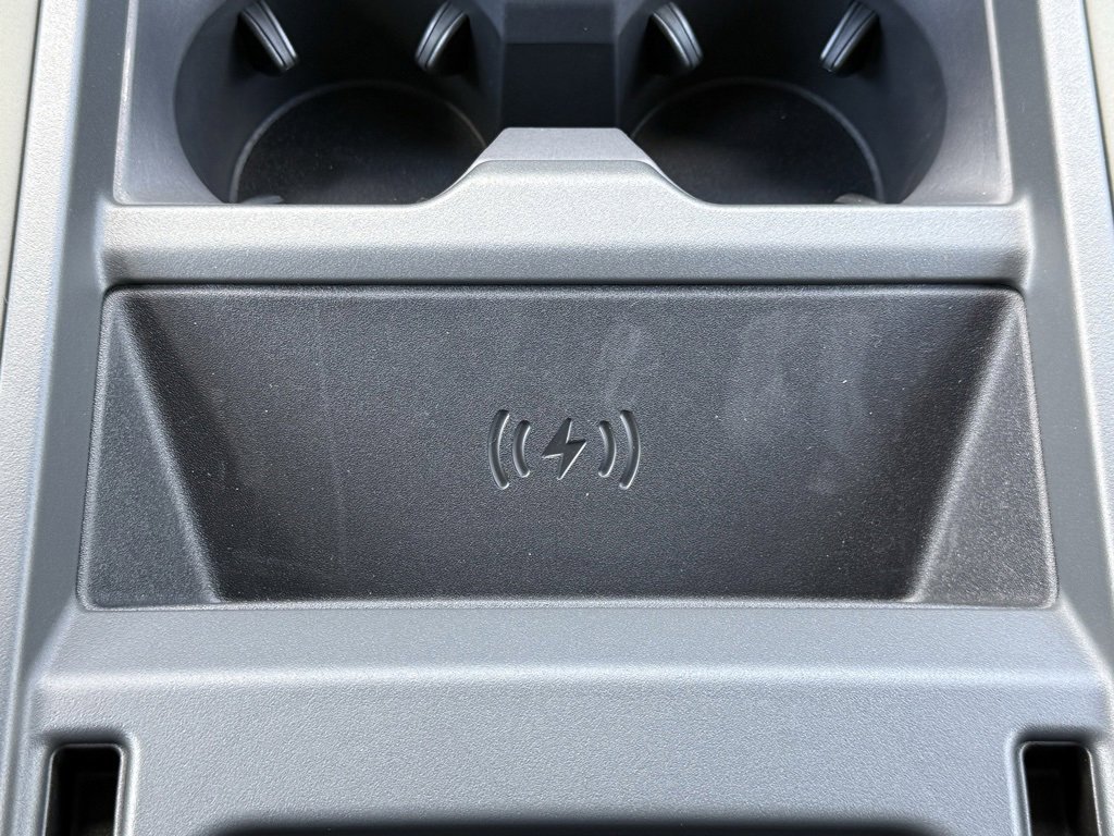 New 2026 Land Rover Defender 110 X-Dynamic SE image 22