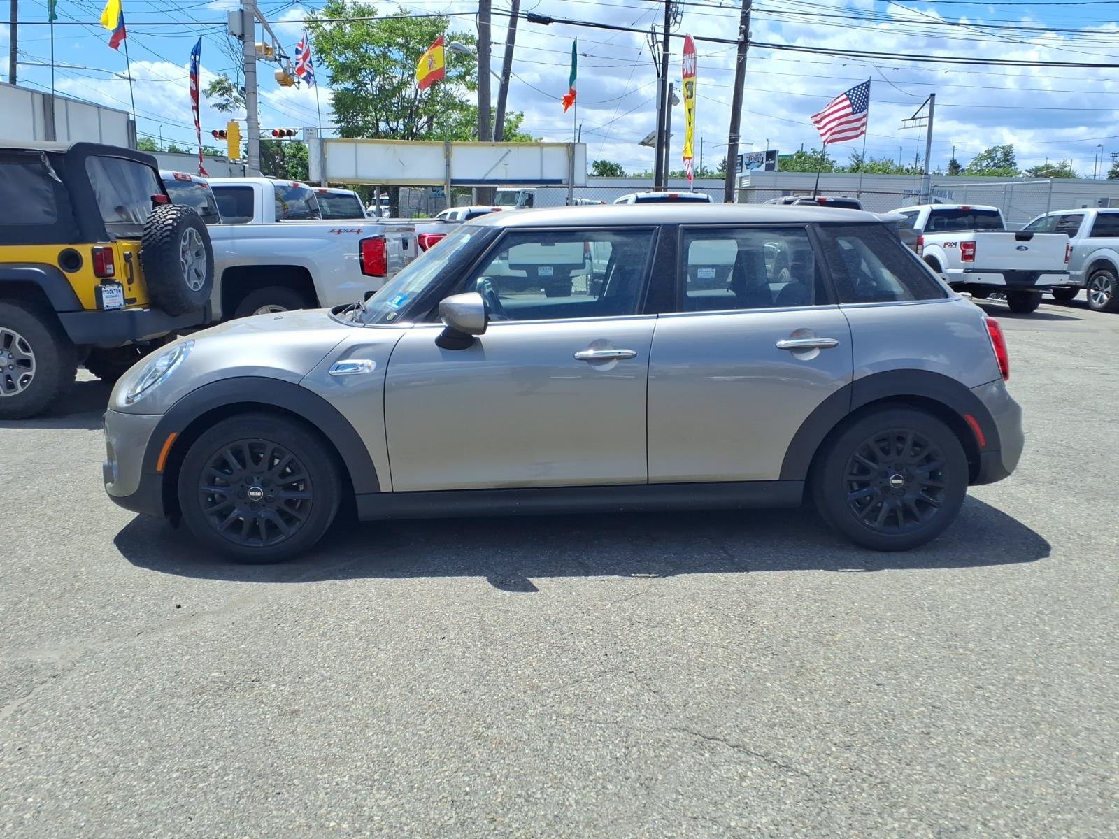 Used 2020 MINI Cooper S FWD image 4
